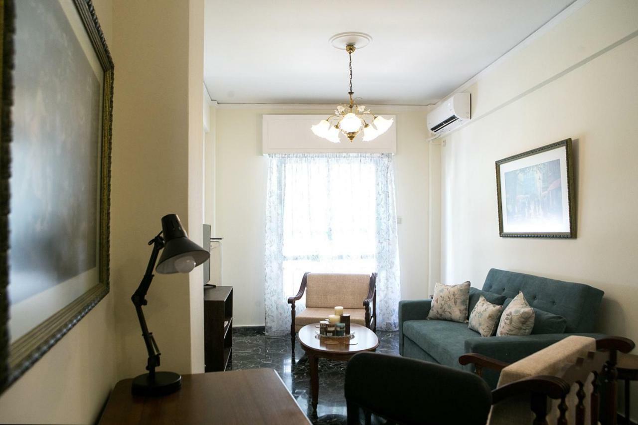 Best House, Larisis Metro, アテネ エクステリア 写真