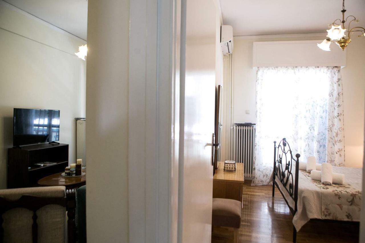 Best House, Larisis Metro, アテネ エクステリア 写真
