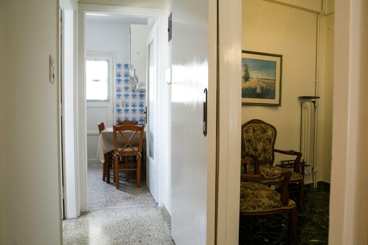 Best House, Larisis Metro, アテネ エクステリア 写真