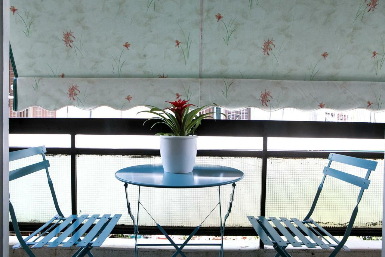 Best House, Larisis Metro, アテネ エクステリア 写真